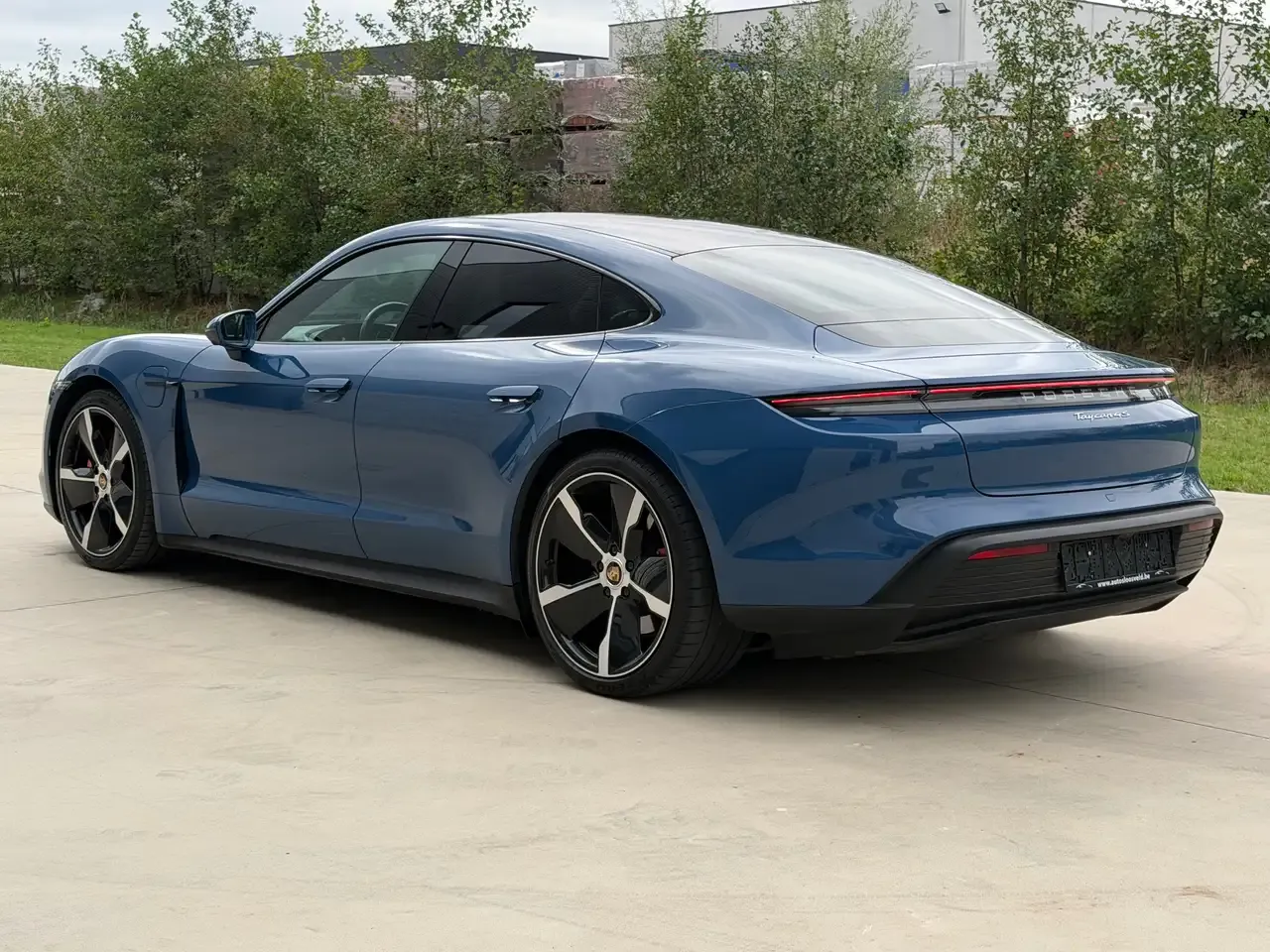 Porsche Taycan - 5