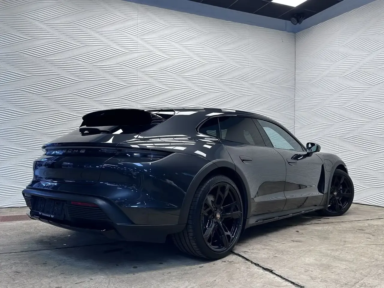 Porsche Taycan - 11