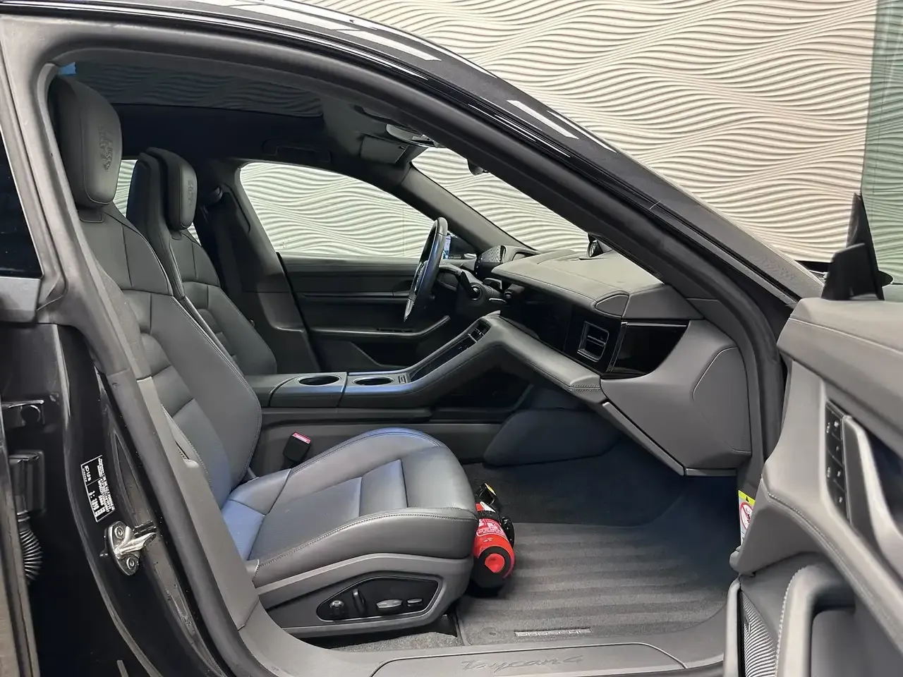 Porsche Taycan - 20