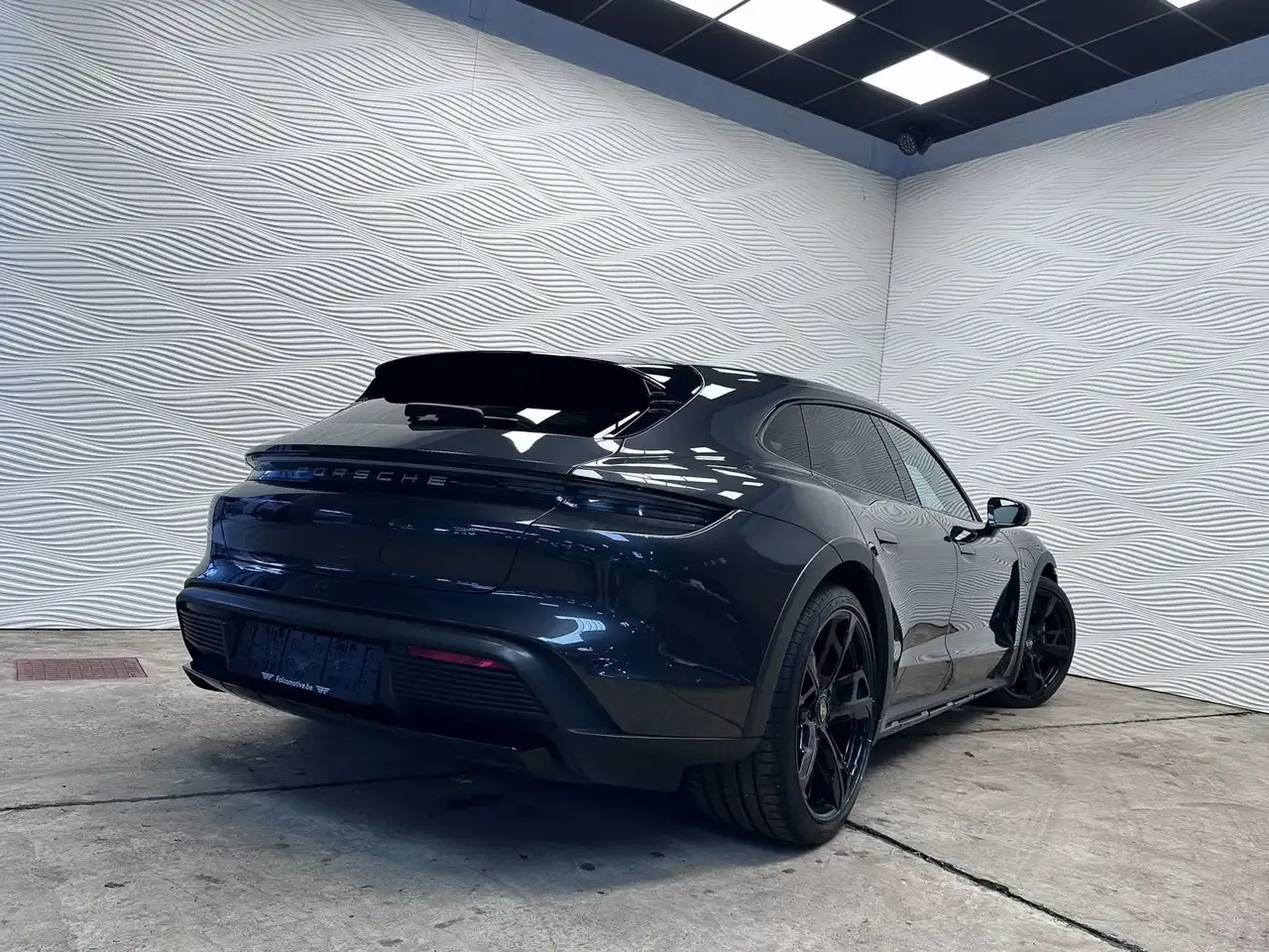 Porsche Taycan - 10