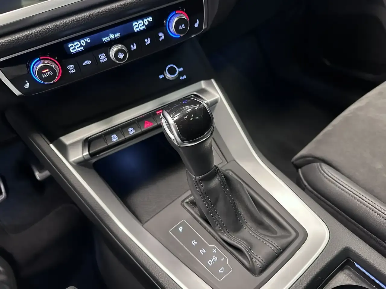 Audi Q3 - 22