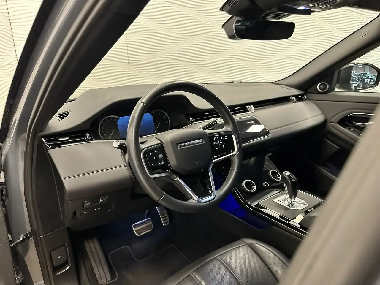 Land Rover Range Rover Evoque - 21