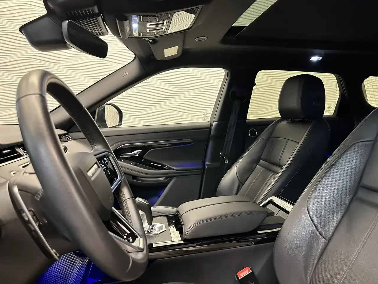 Land Rover Range Rover Evoque - 27