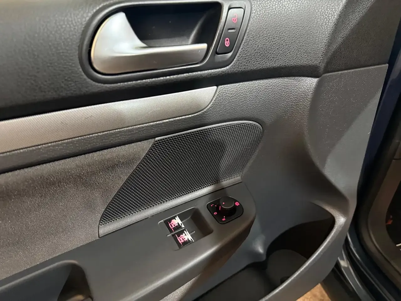 Volkswagen Golf - 12