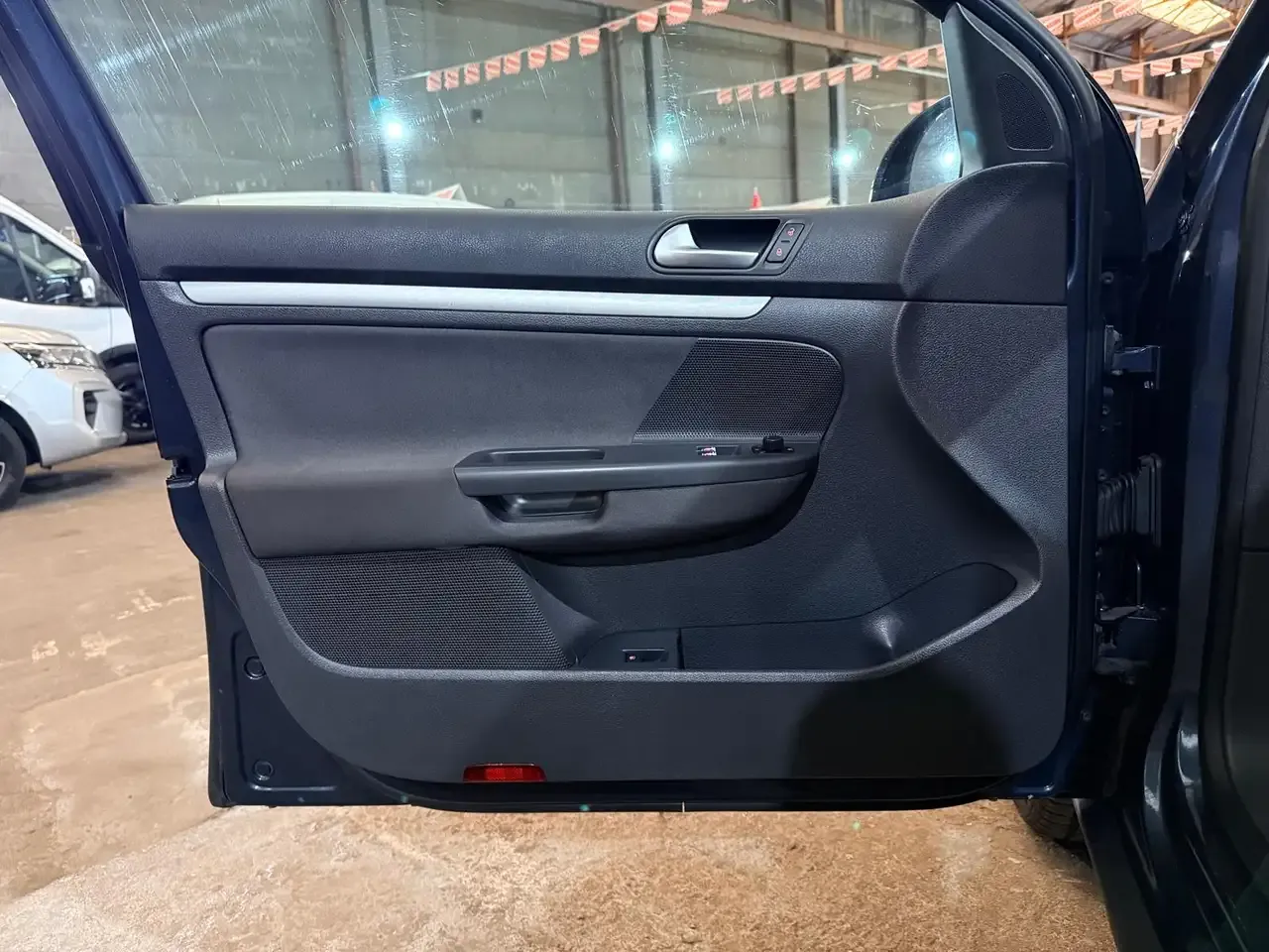 Volkswagen Golf - 16