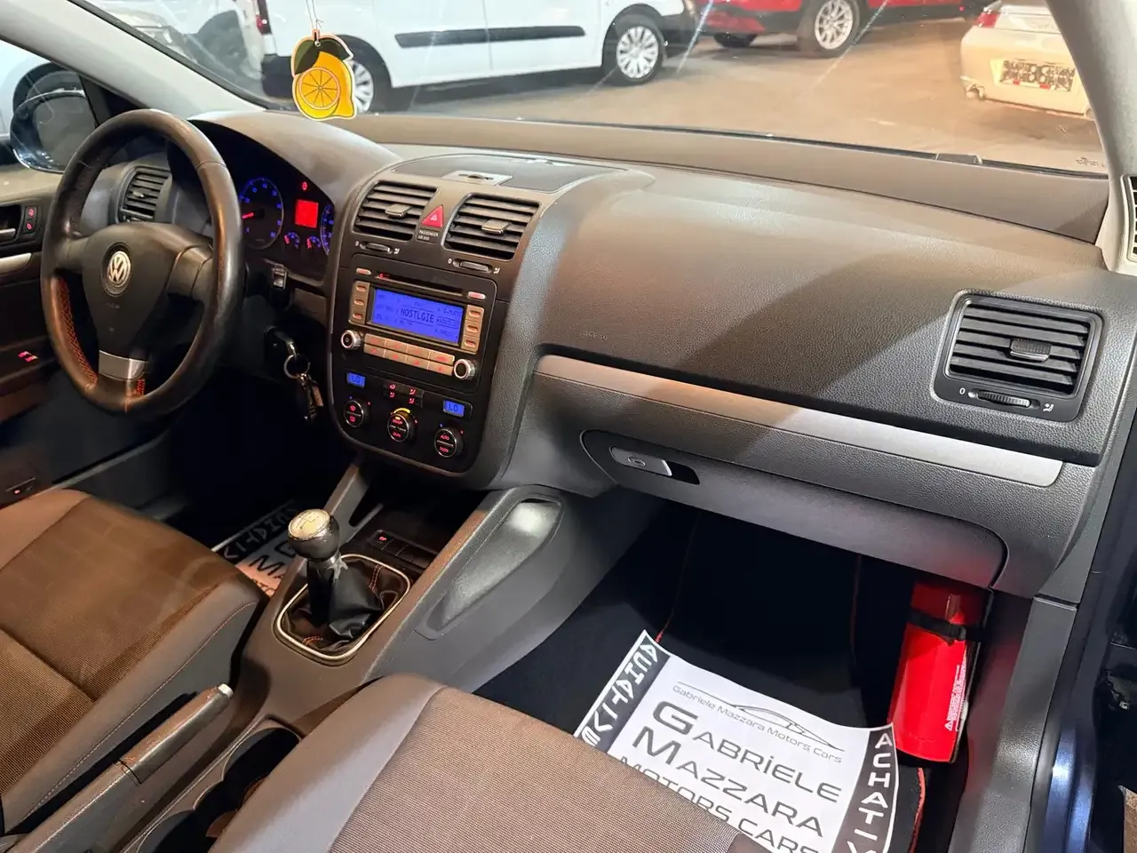 Volkswagen Golf - 18