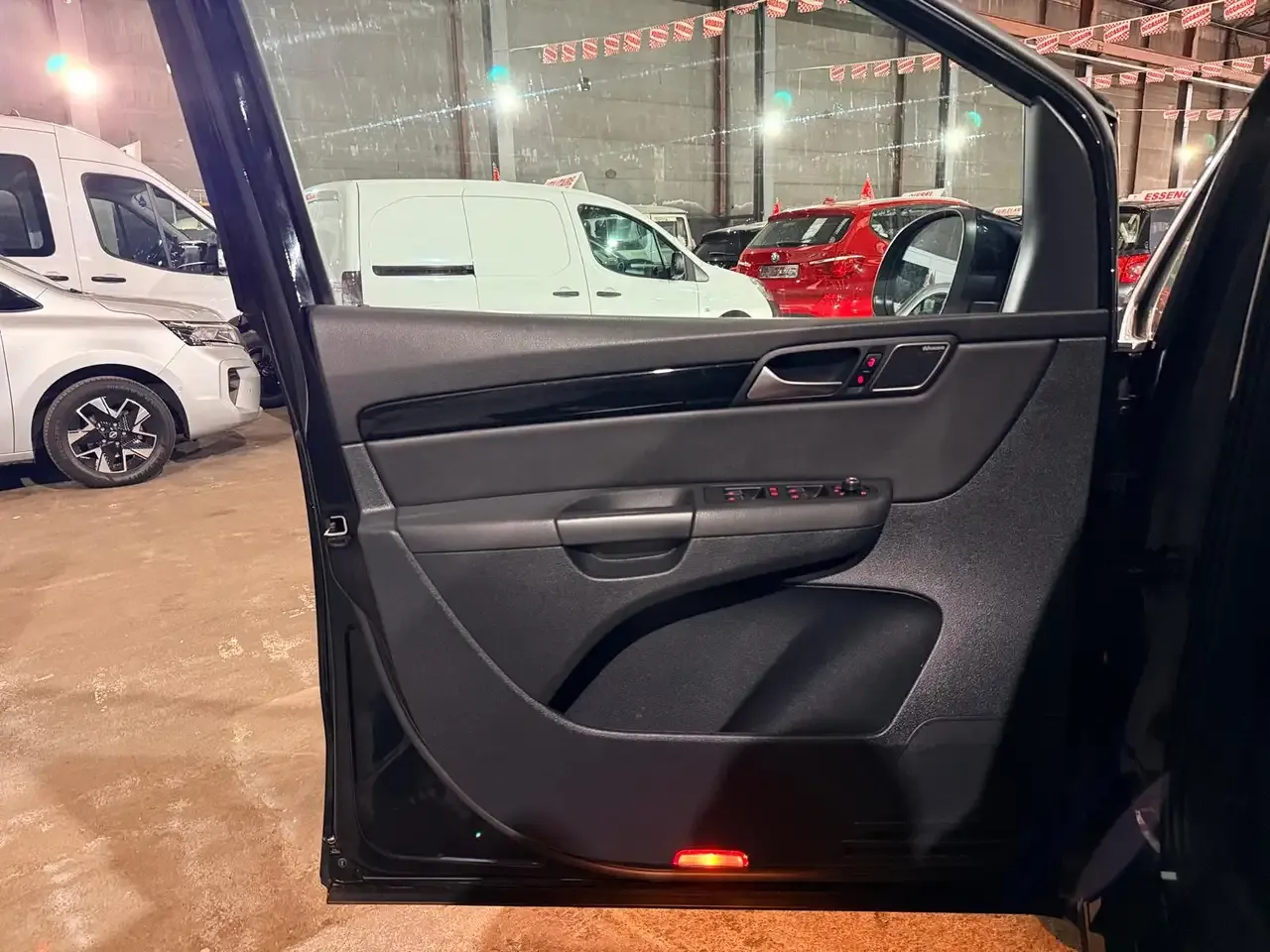 Volkswagen Sharan - 17
