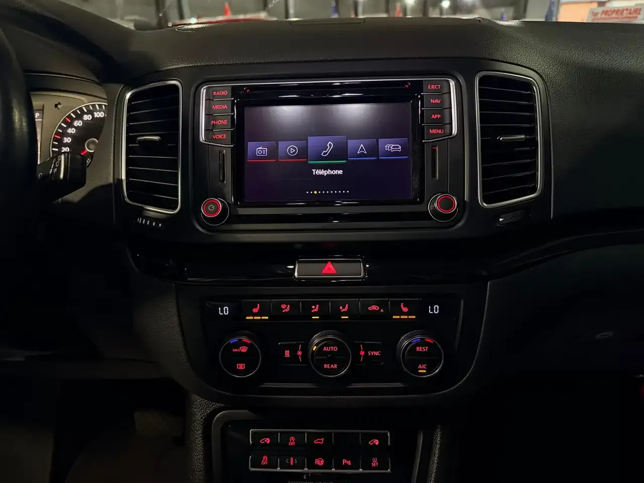 Volkswagen Sharan - 42