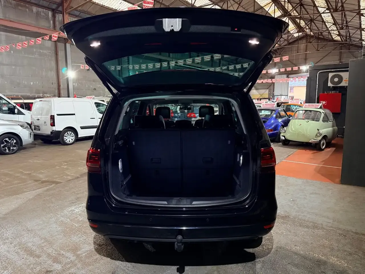 Volkswagen Sharan - 8