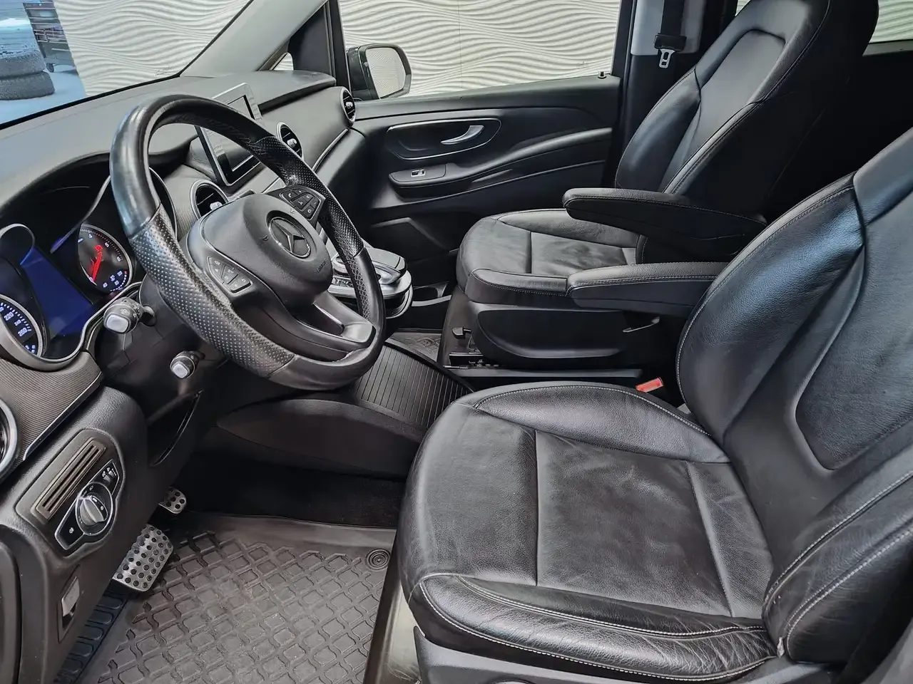 Mercedes-Benz V 220 - 19