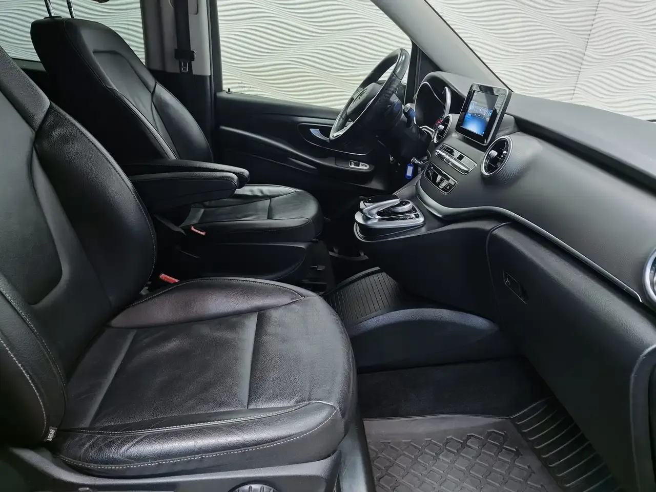 Mercedes-Benz V 220 - 26