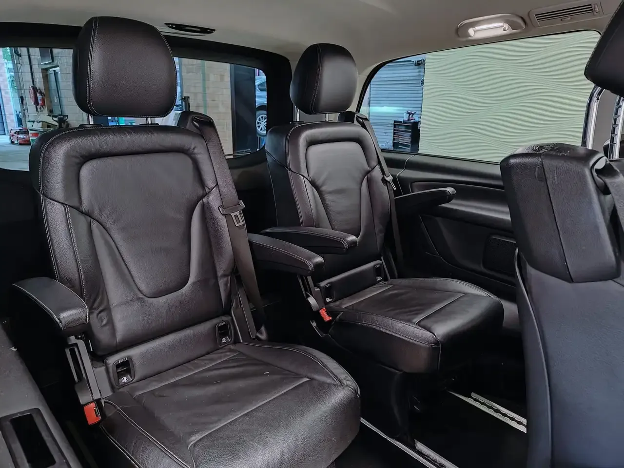 Mercedes-Benz V 220 - 30