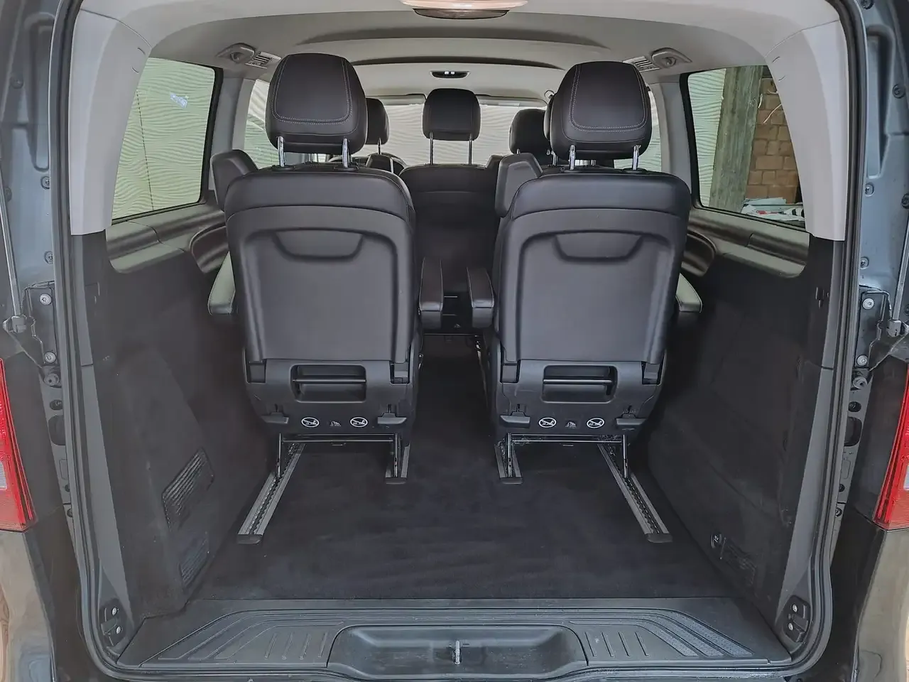 Mercedes-Benz V 220 - 33