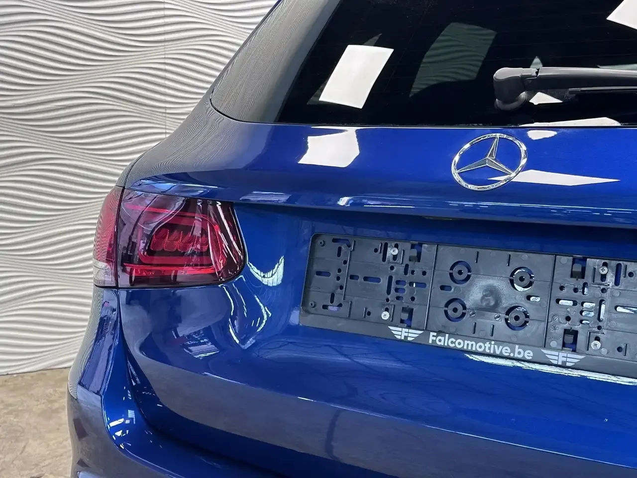 Mercedes-Benz - 18