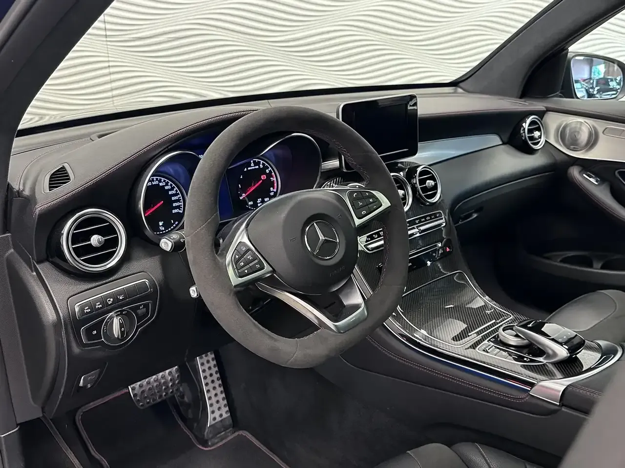 Mercedes-Benz - 25