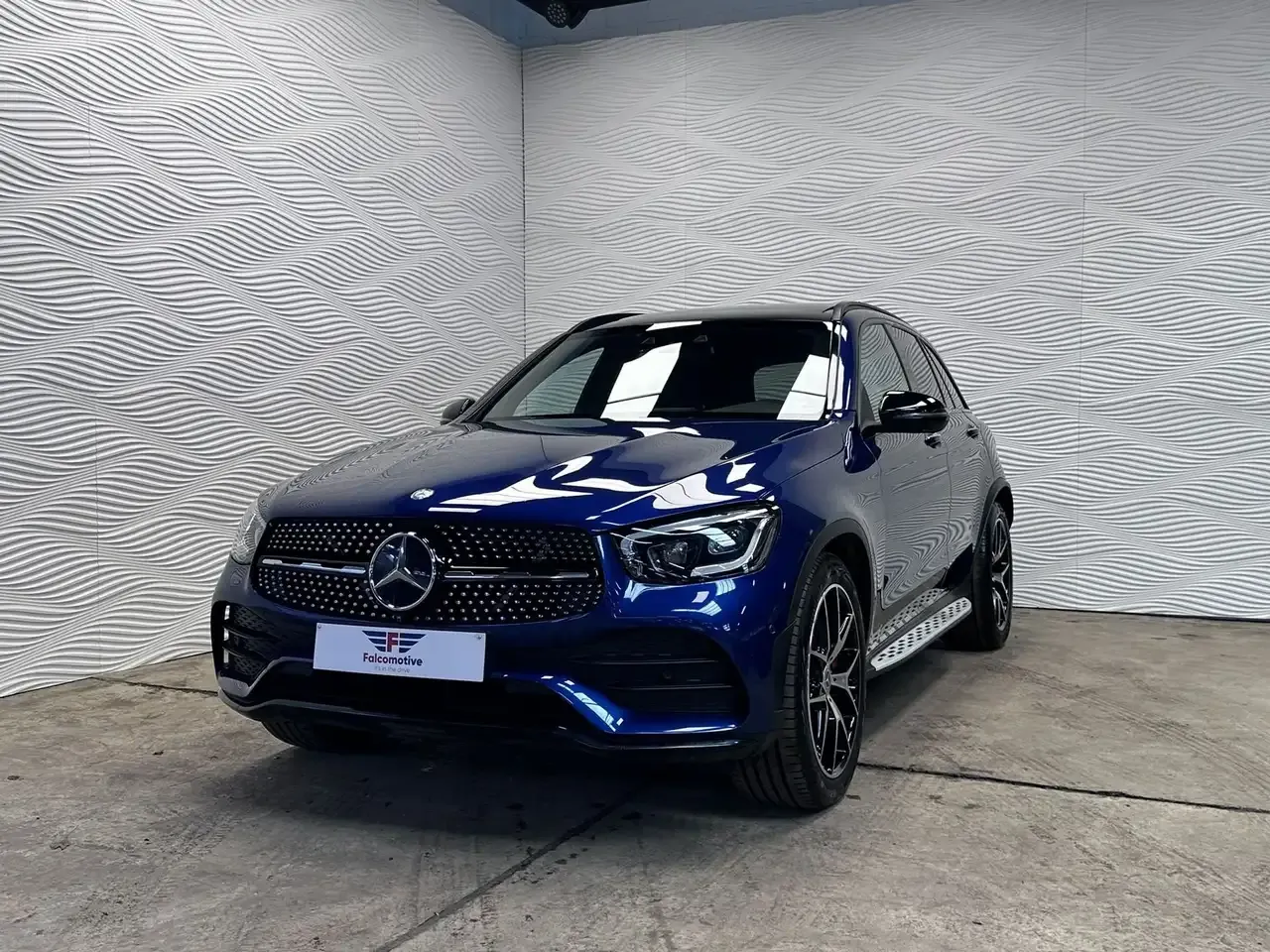 Mercedes-Benz - 4