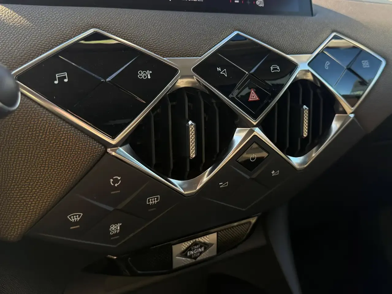 DS Automobiles DS 3 Crossback - 33