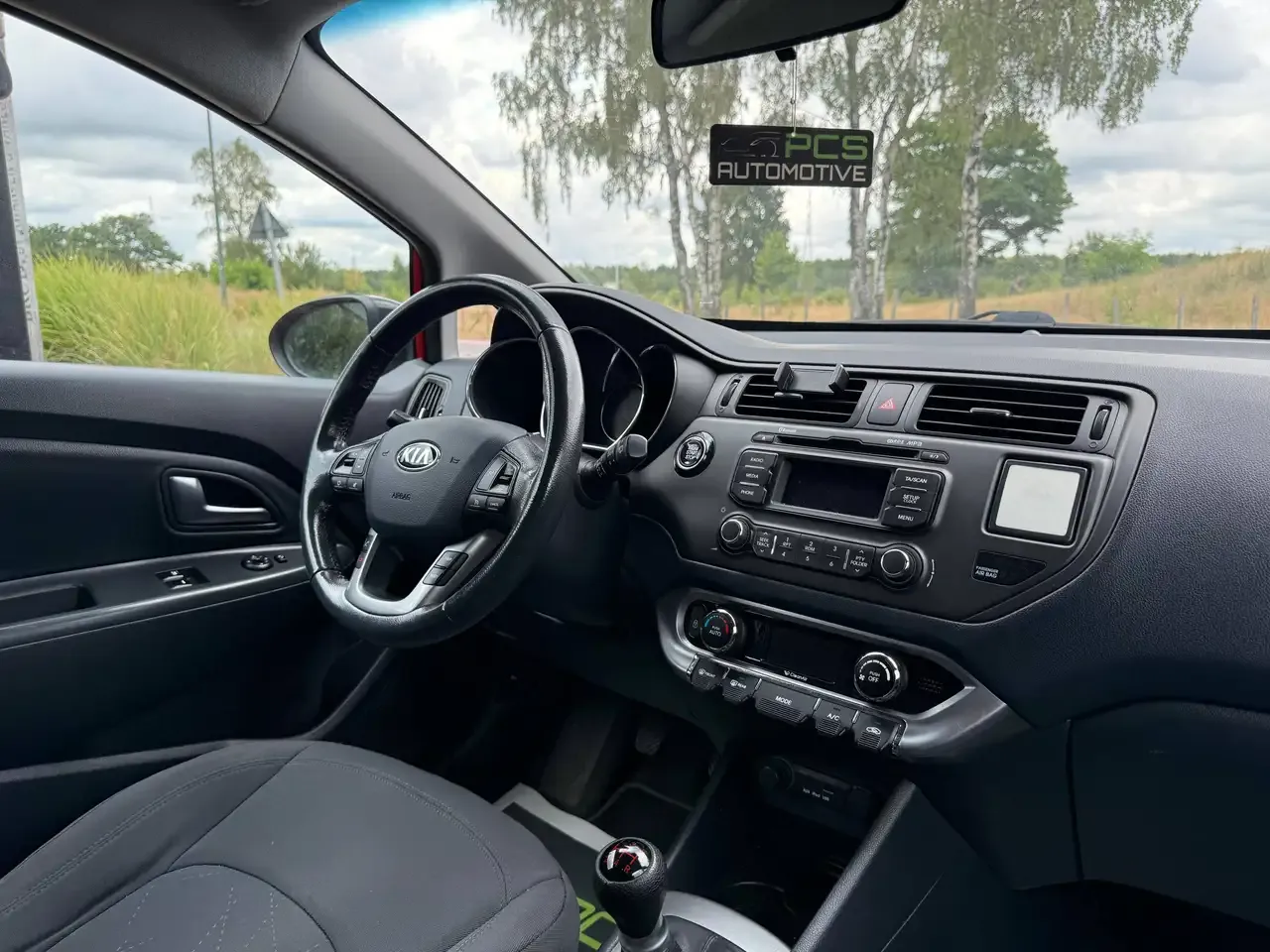 Kia Rio - 16