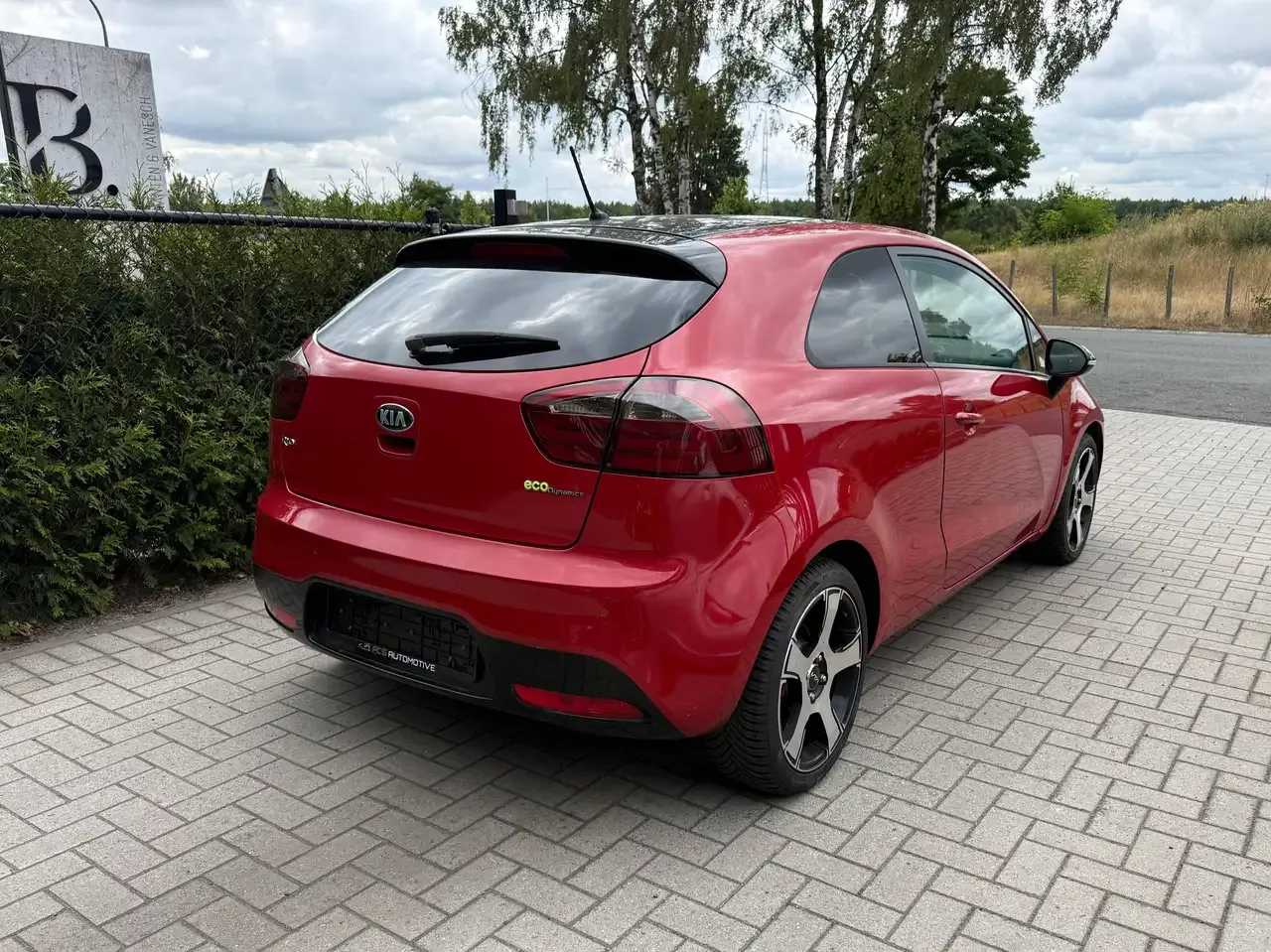 Kia Rio - 4