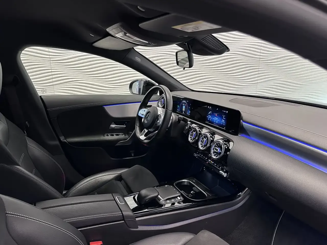 Mercedes-Benz CLA 250 - 25
