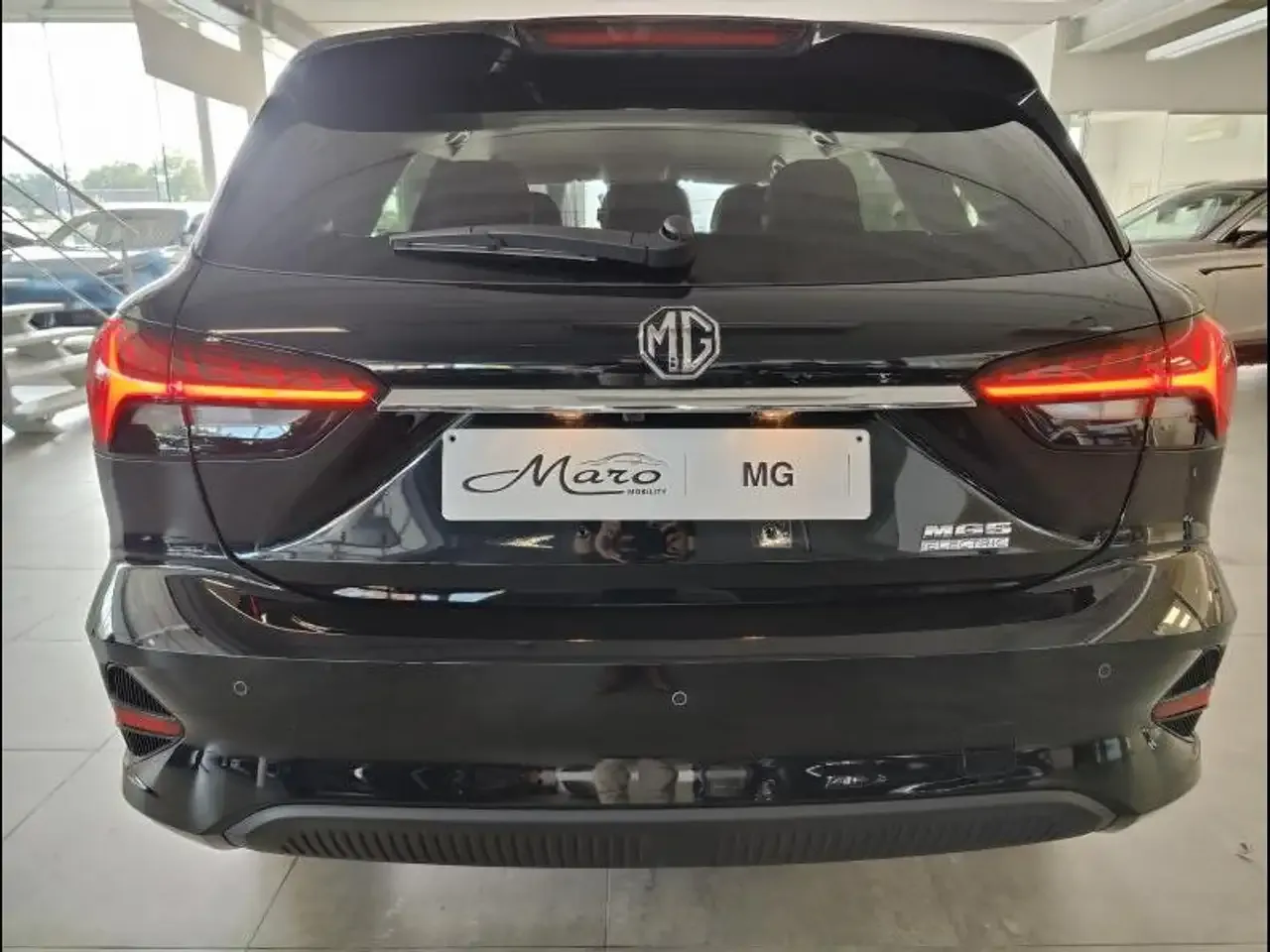 MG MG5 - 11