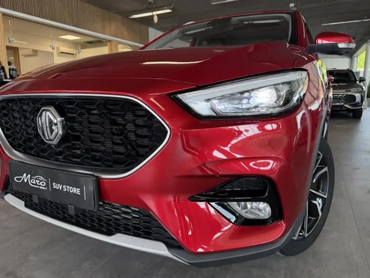 MG ZS - 18
