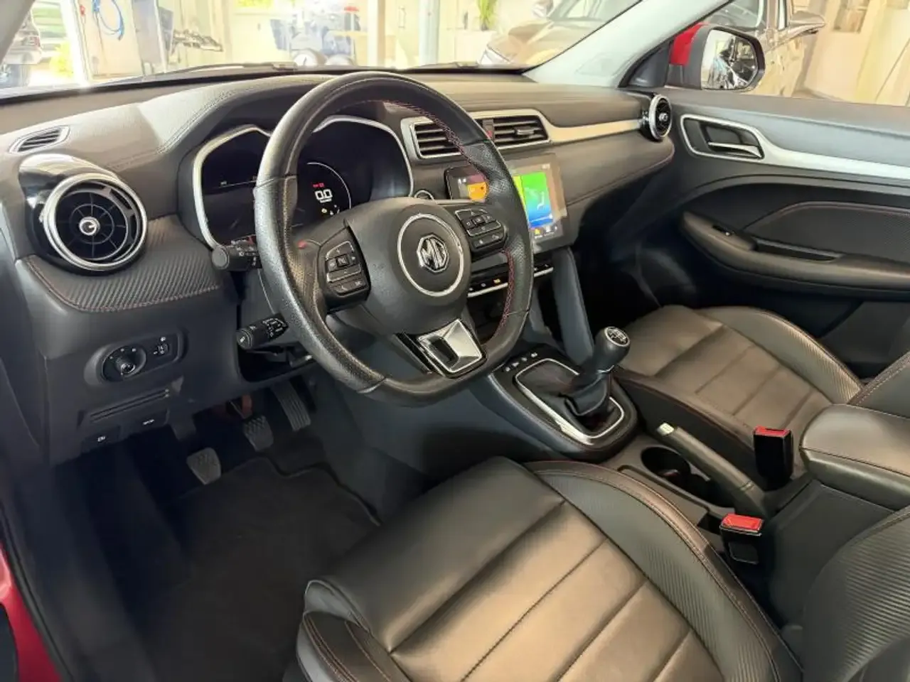 MG ZS - 4