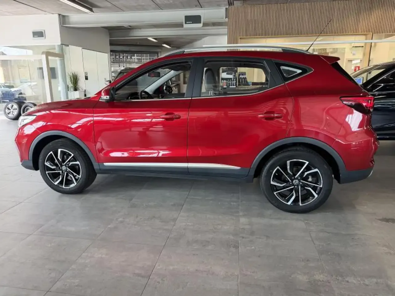 MG ZS - 8