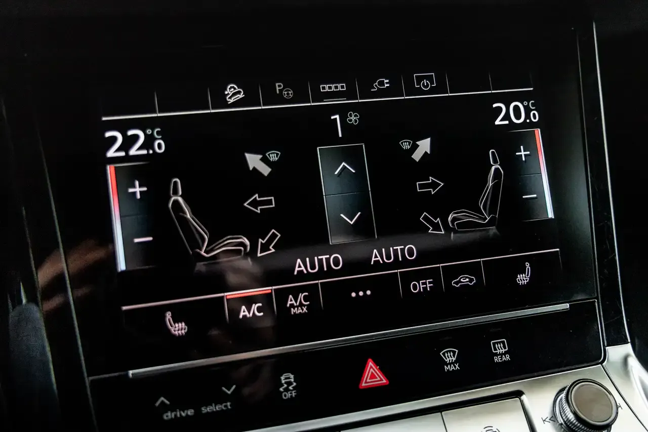 Audi e-tron - 16