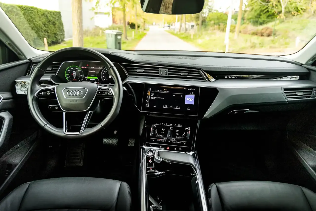 Audi e-tron - 17