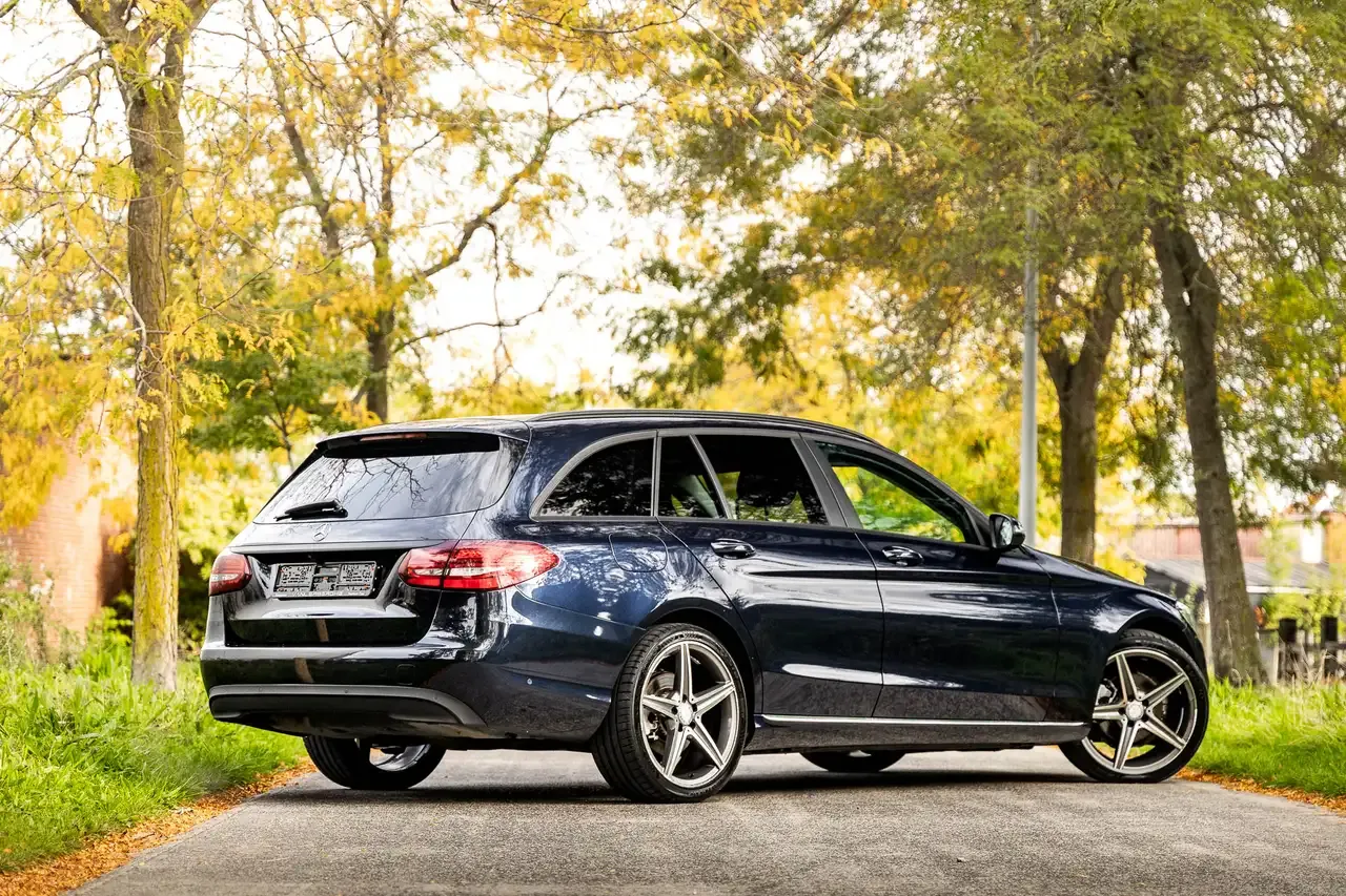 Mercedes-Benz C 180 - 23