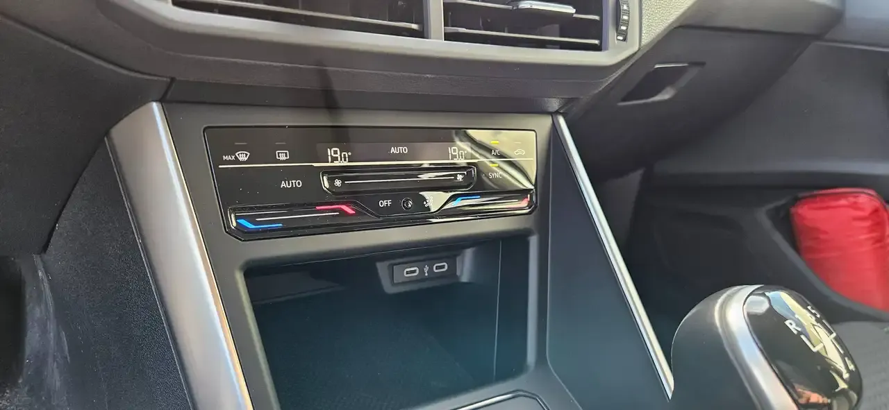 Volkswagen Polo - 18