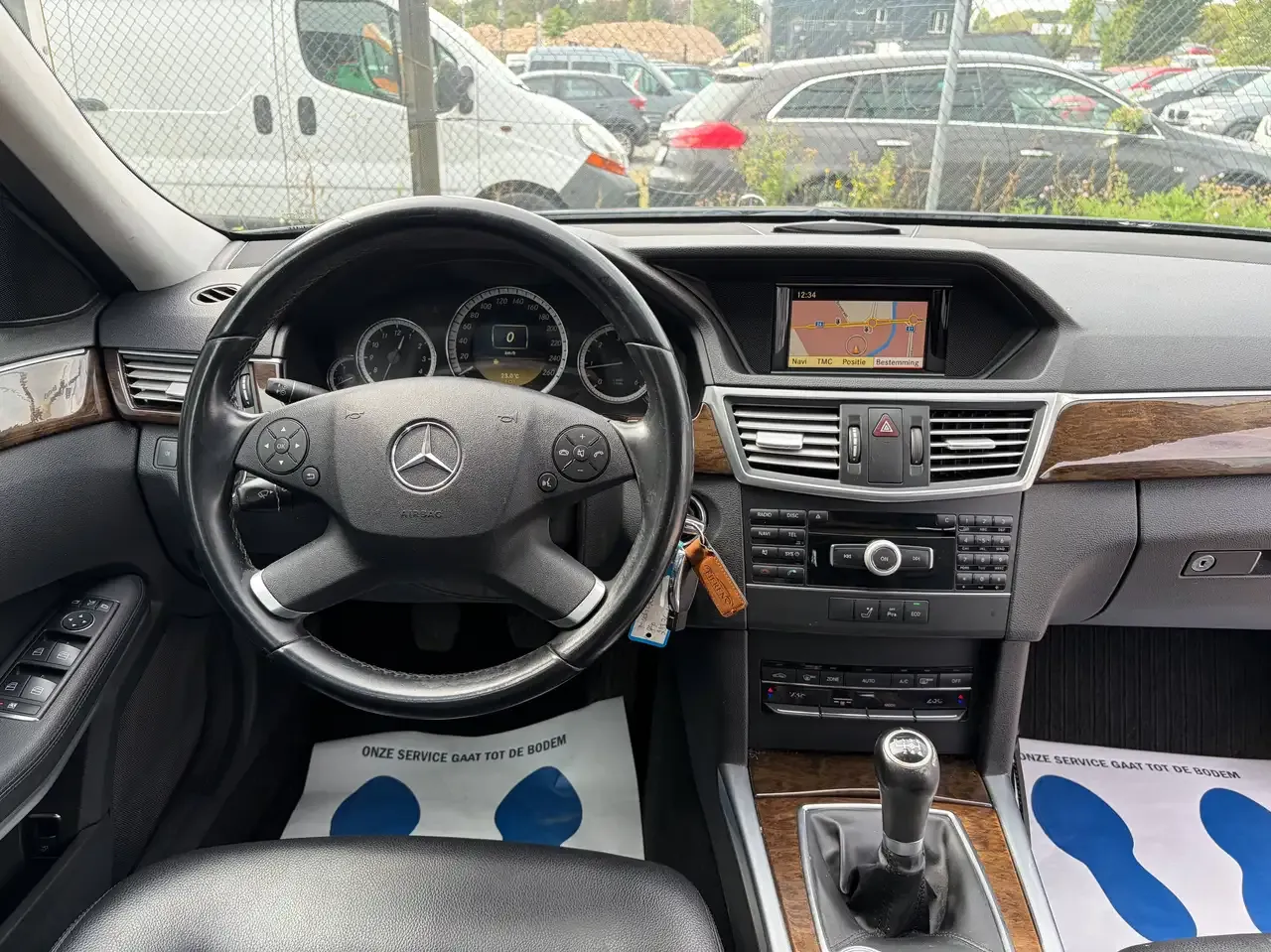Mercedes-Benz E 200 - 13