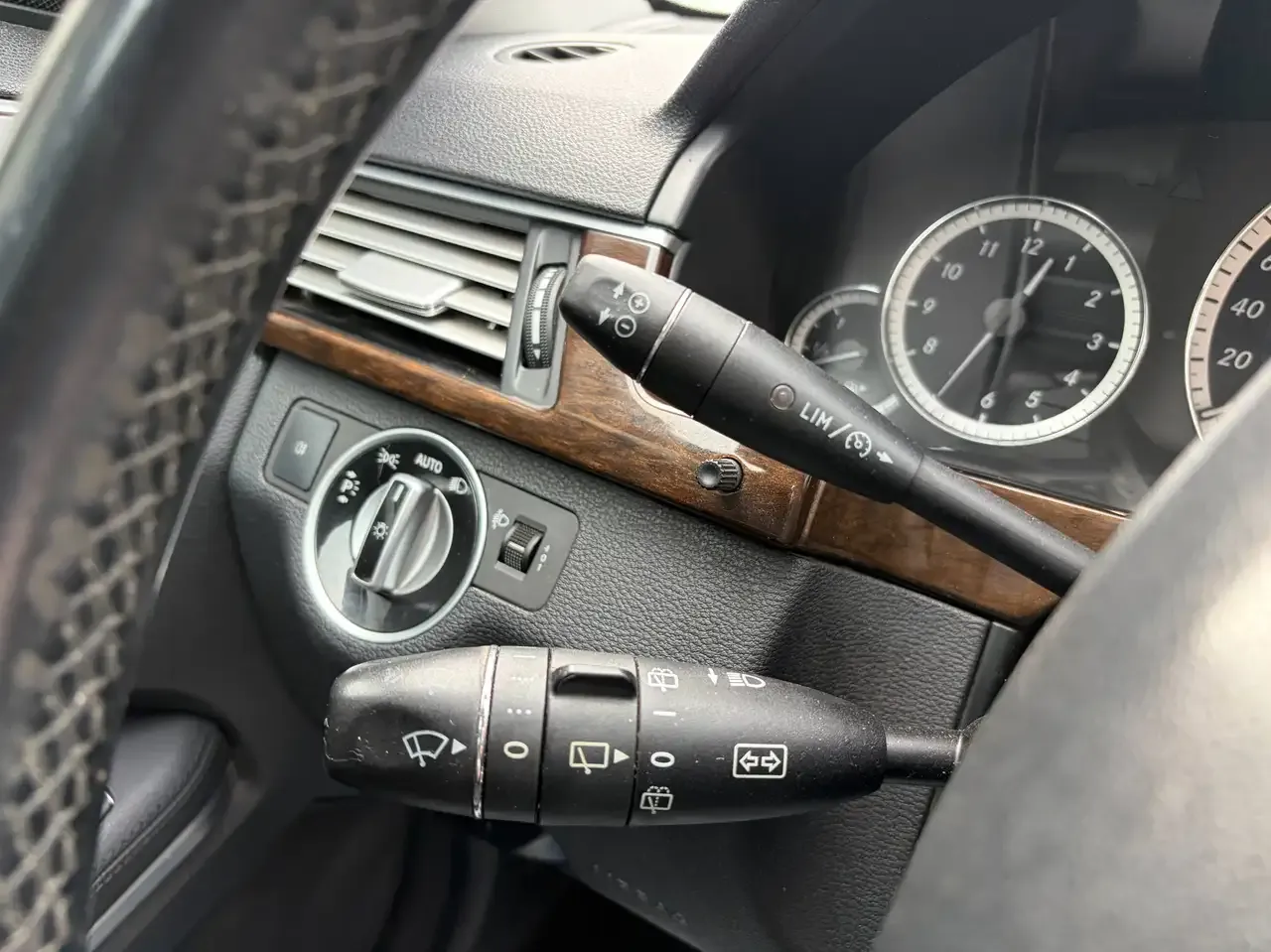 Mercedes-Benz E 200 - 19
