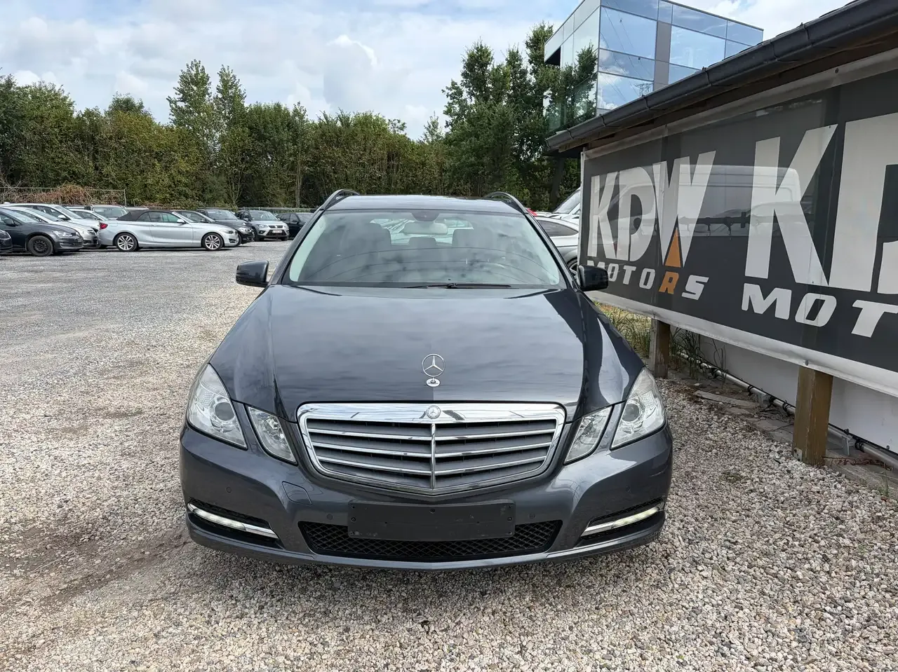 Mercedes-Benz E 200 - 2