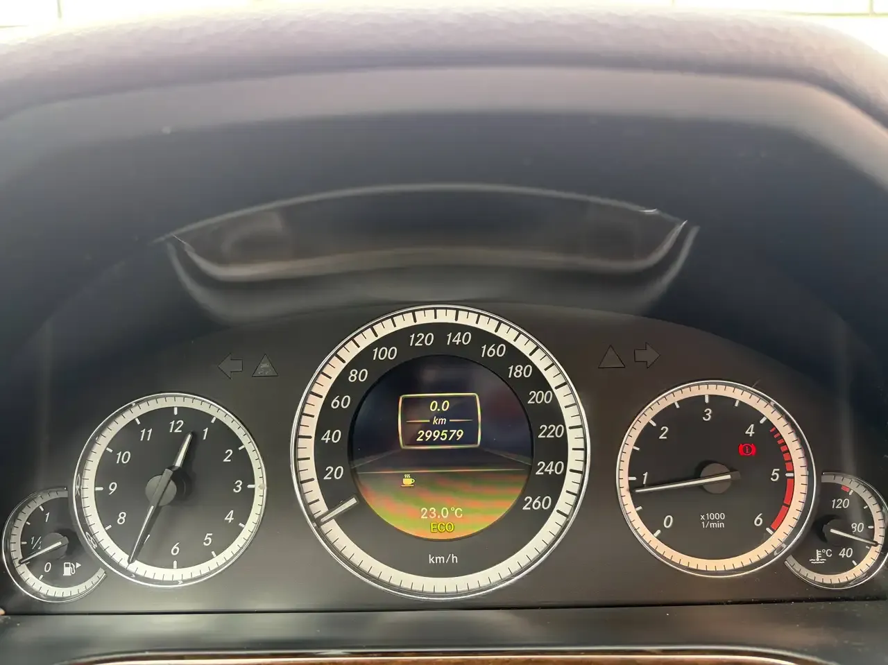 Mercedes-Benz E 200 - 22