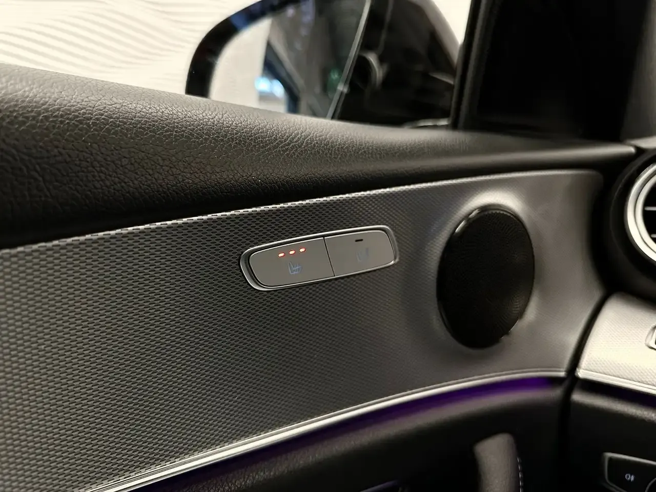 Mercedes-Benz E 300 - 24