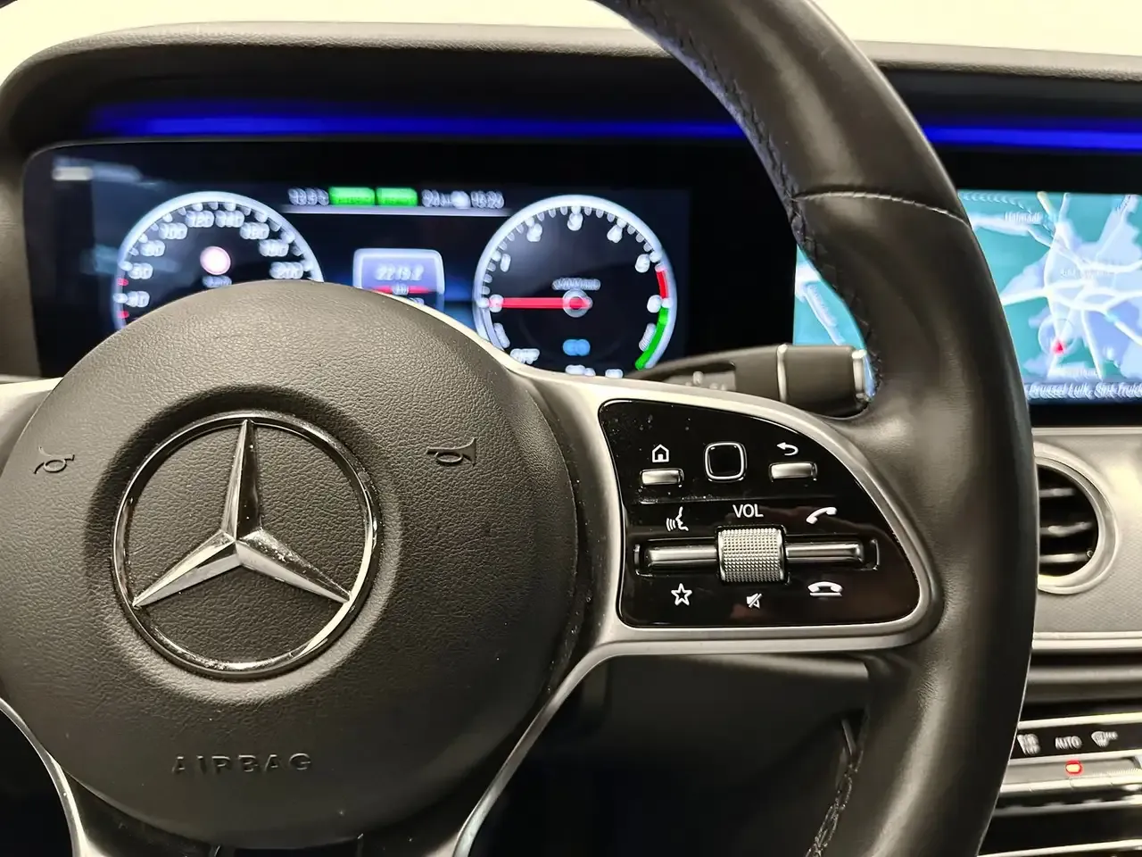 Mercedes-Benz E 300 - 29