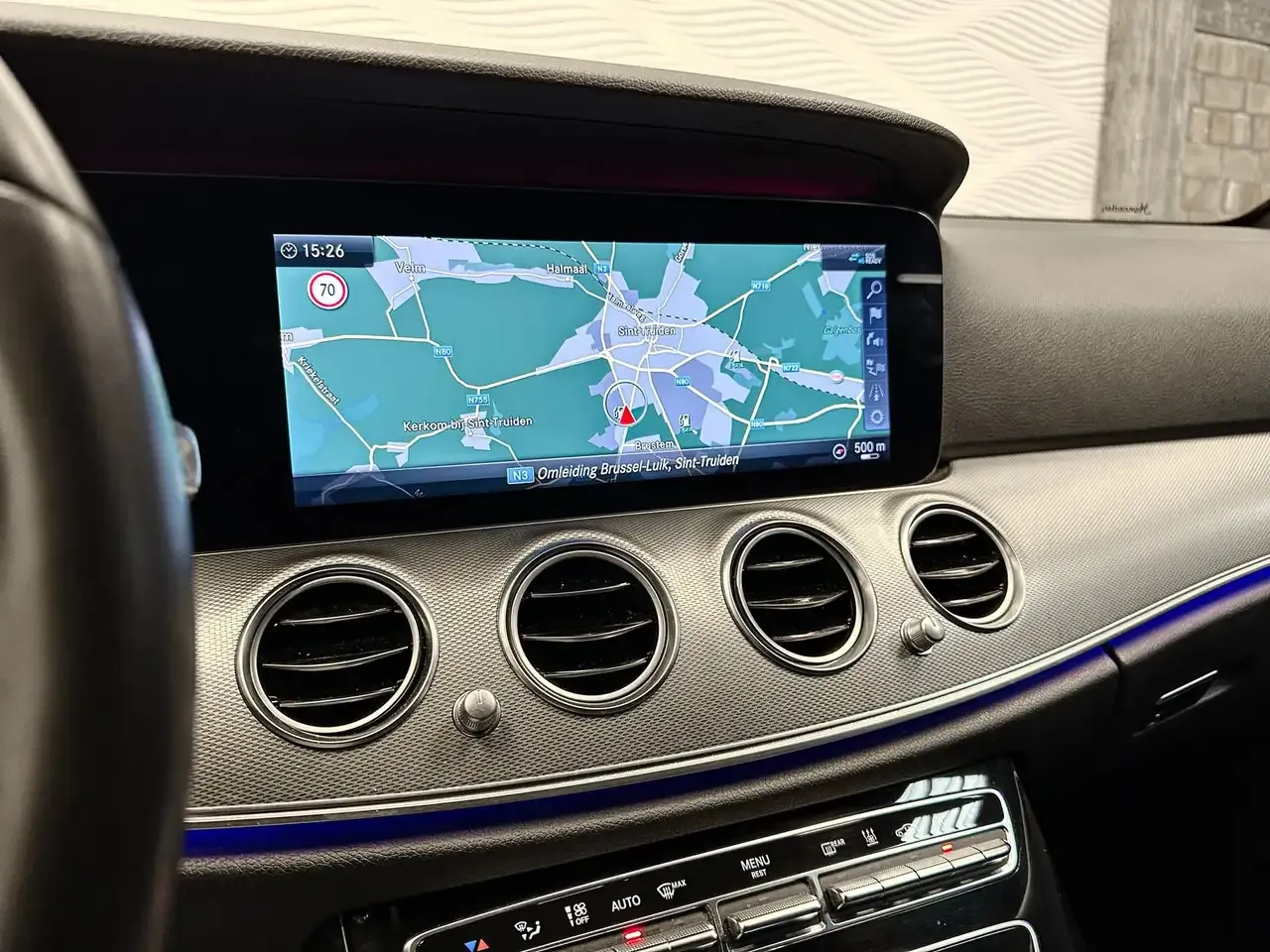 Mercedes-Benz E 300 - 37