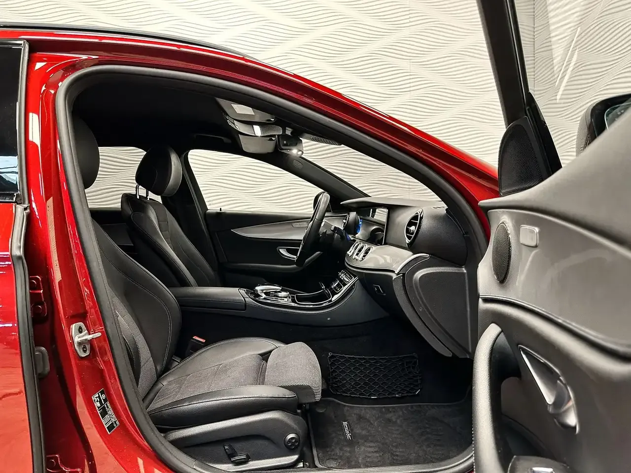 Mercedes-Benz E 300 - 41