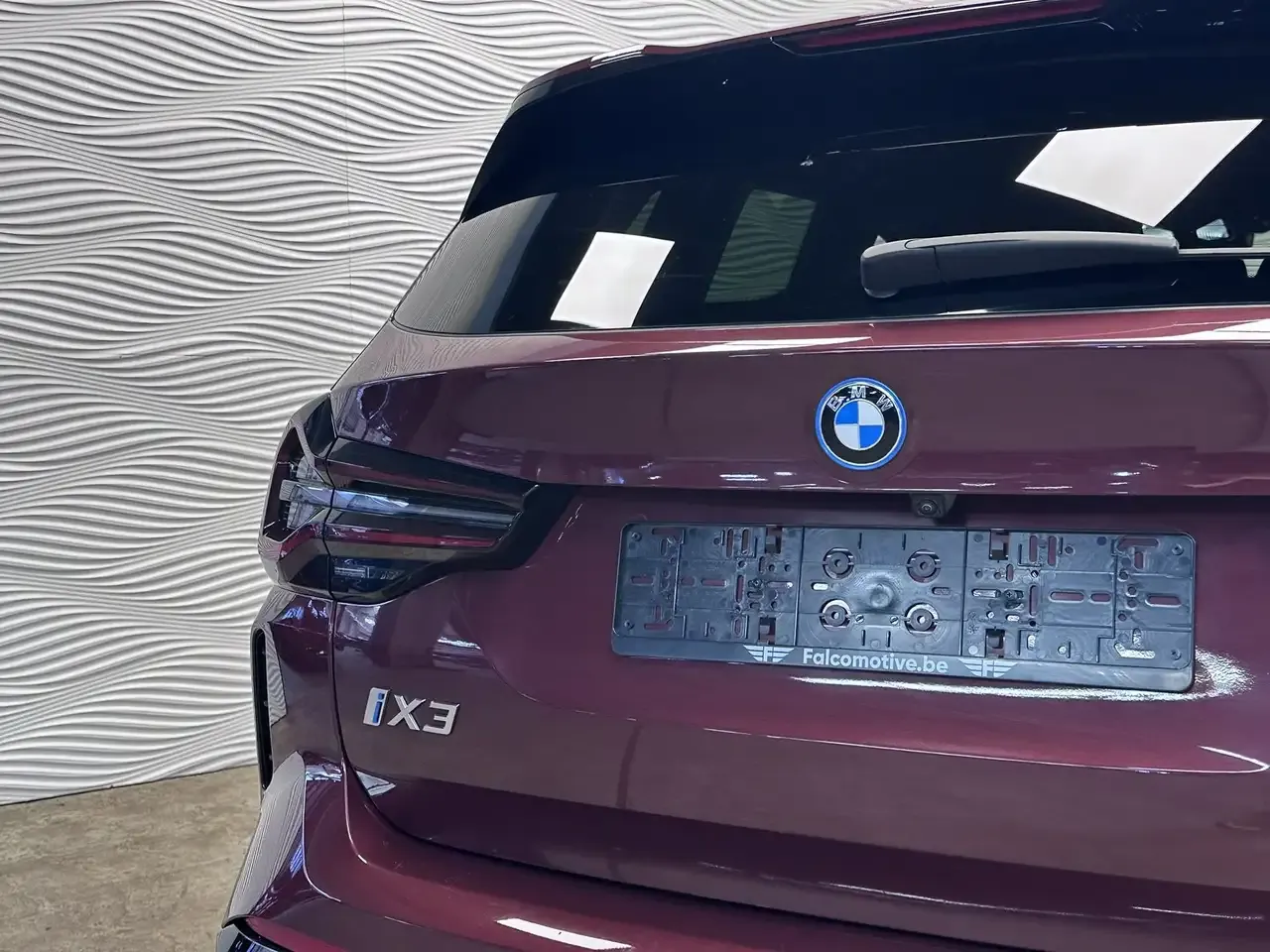 BMW iX3 - 13