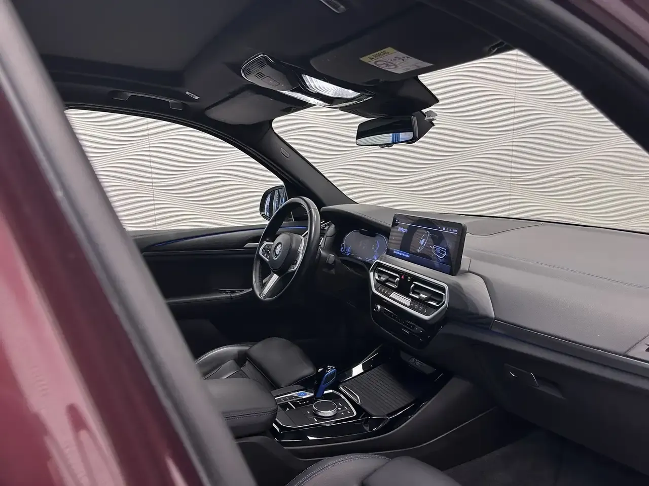 BMW iX3 - 18