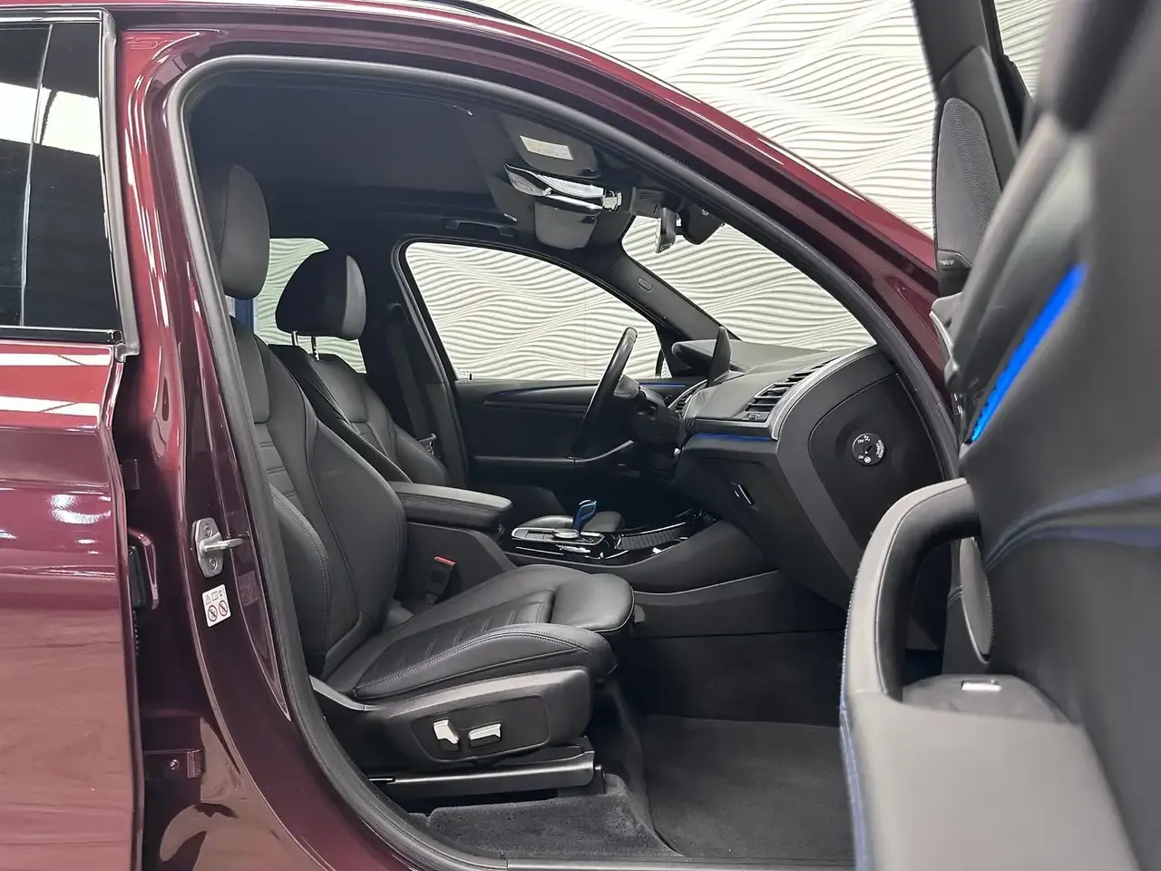 BMW iX3 - 19