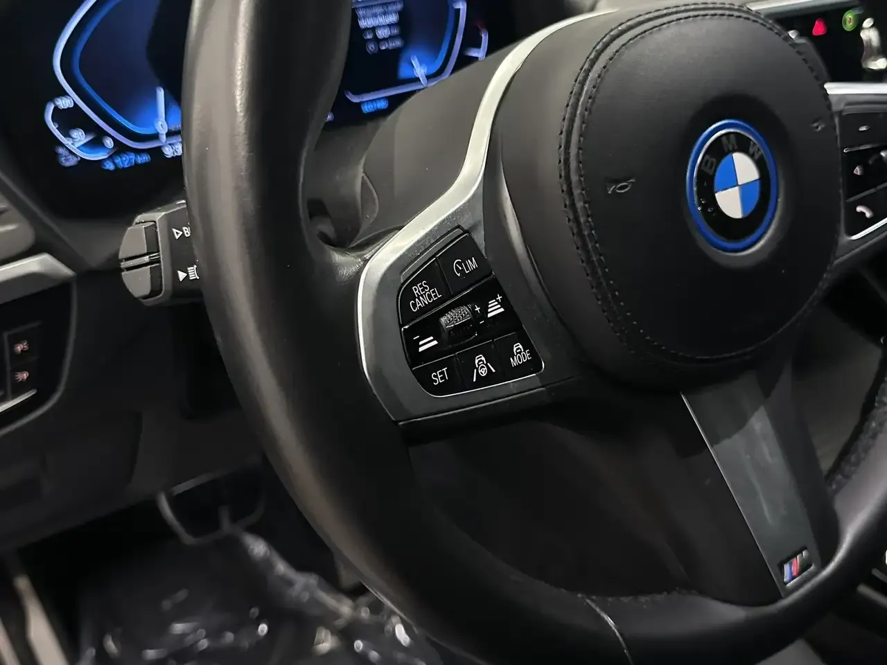 BMW iX3 - 27