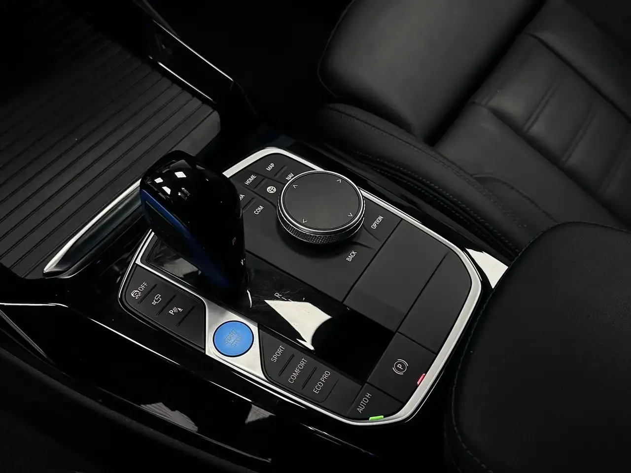 BMW iX3 - 28