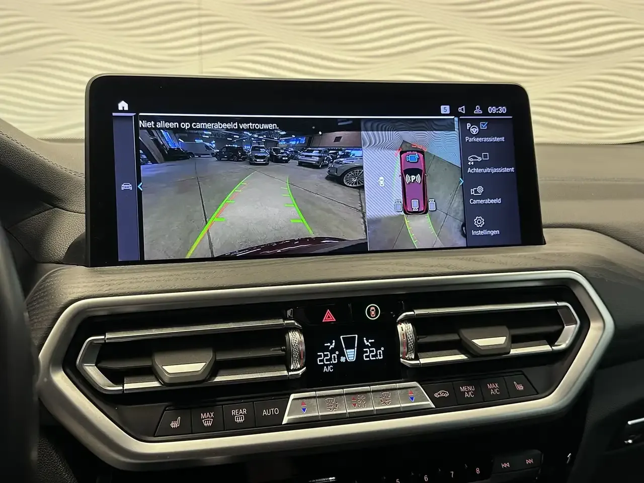 BMW iX3 - 30