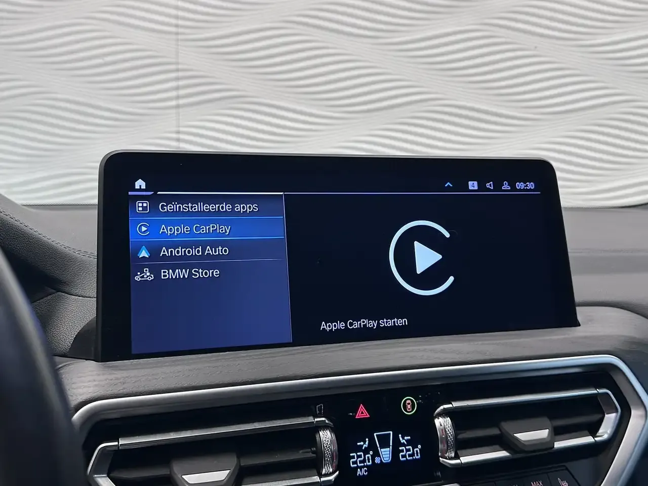 BMW iX3 - 31