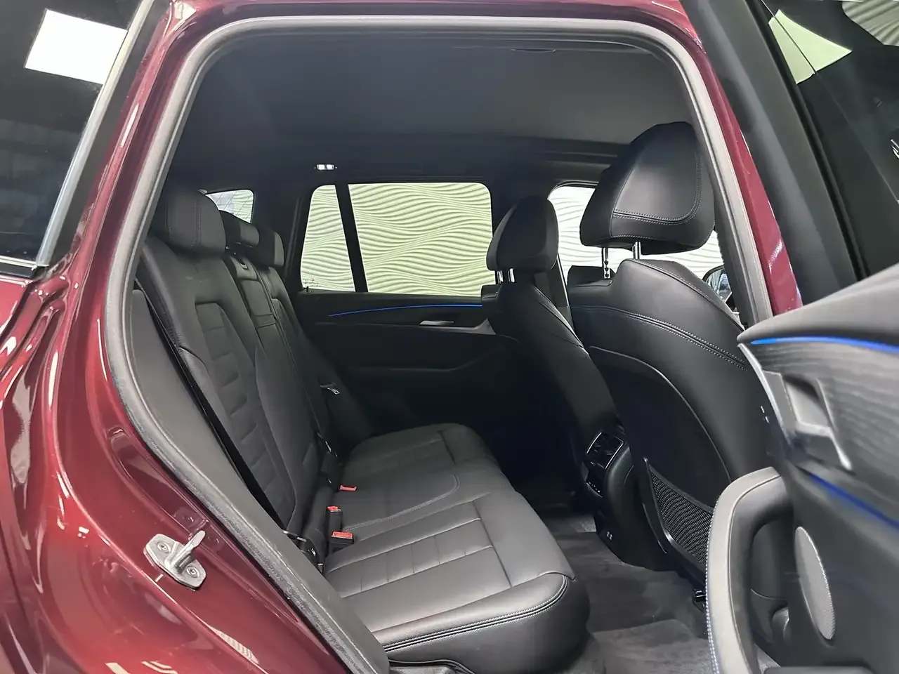 BMW iX3 - 34
