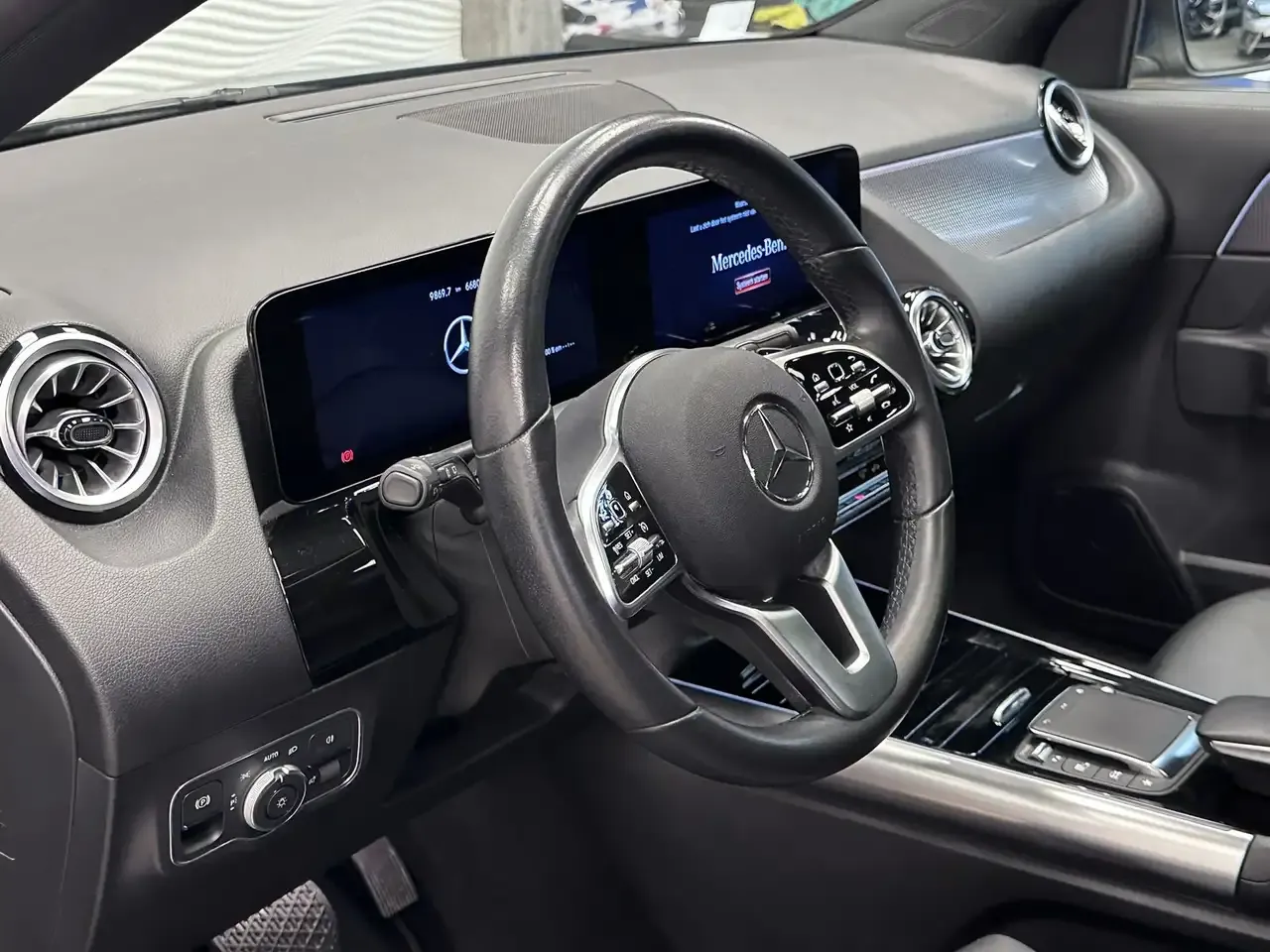 Mercedes-Benz GLA 250 - 23