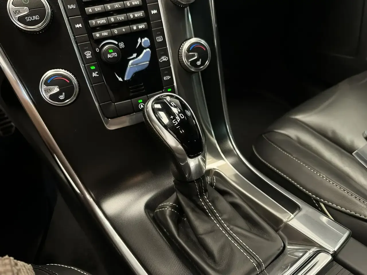 Volvo XC60 - 21
